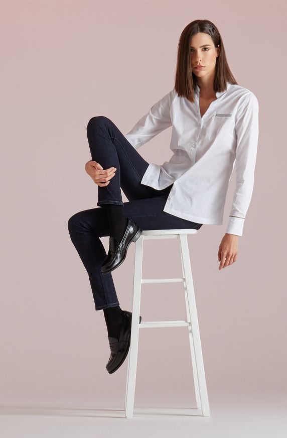 JEANS IN DENIM