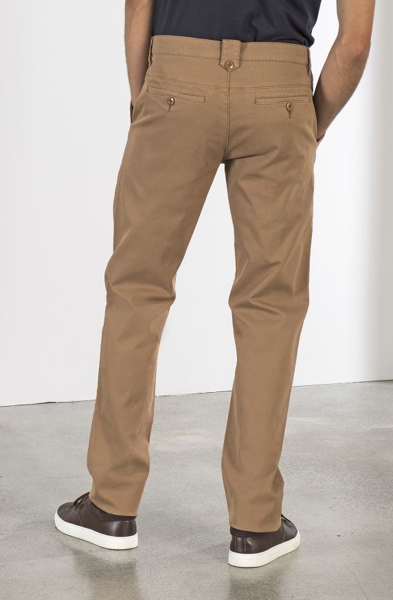 PANTALONI CON PINCES STRUTTURA DIAGONALE