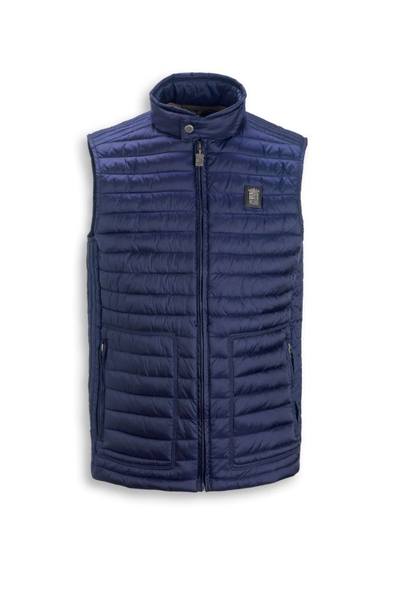 Sleeveless jacket