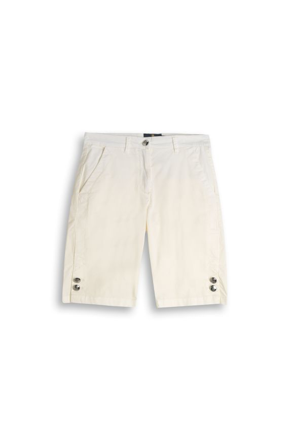 Bermuda shorts with silver buttons