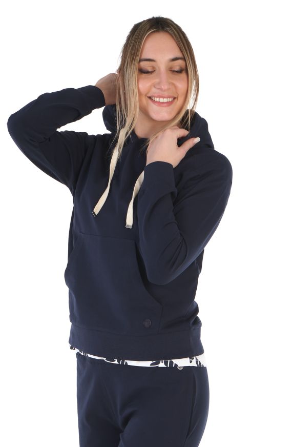 Closed hooded sweatshirt