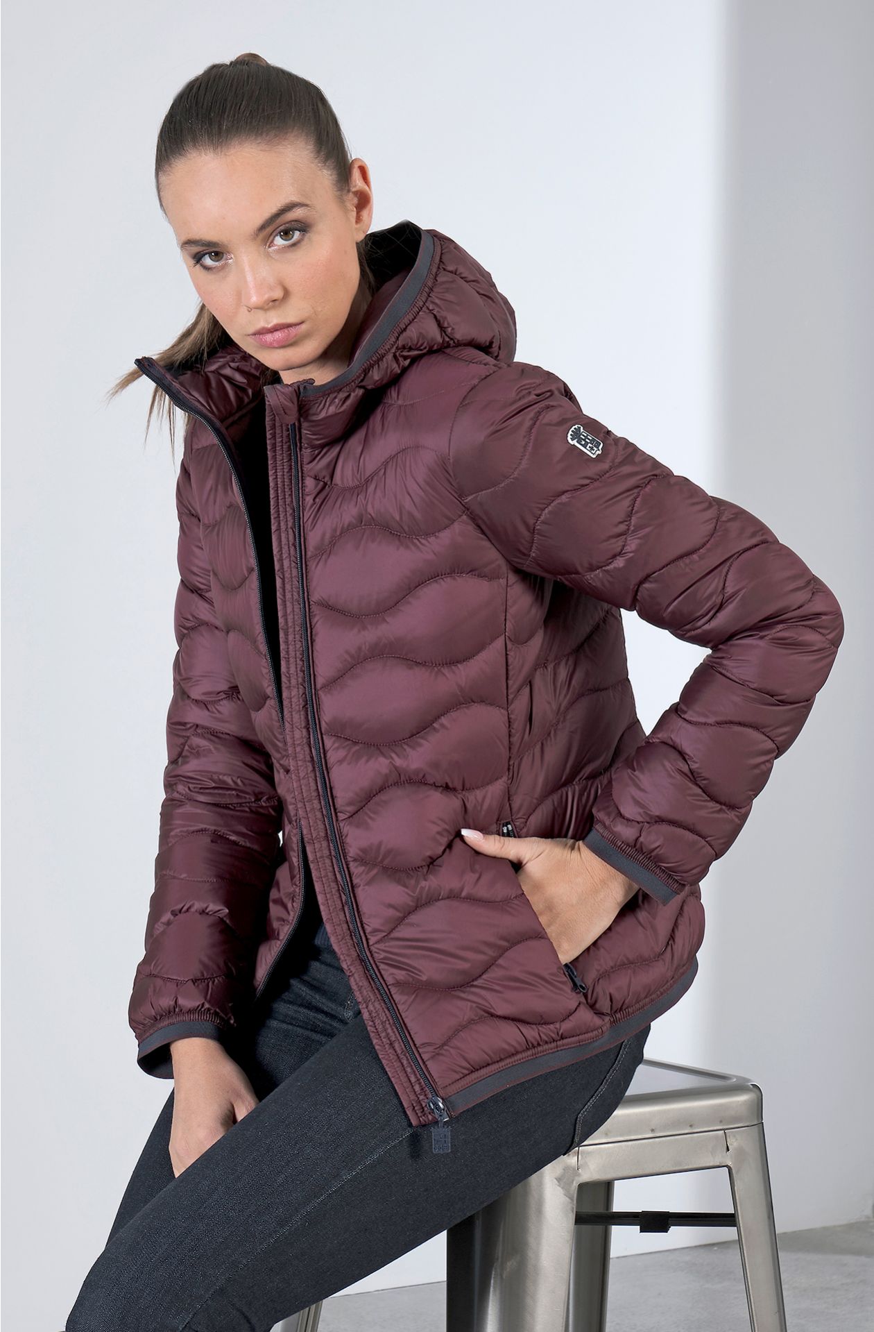 HOODED DOWN JACKET