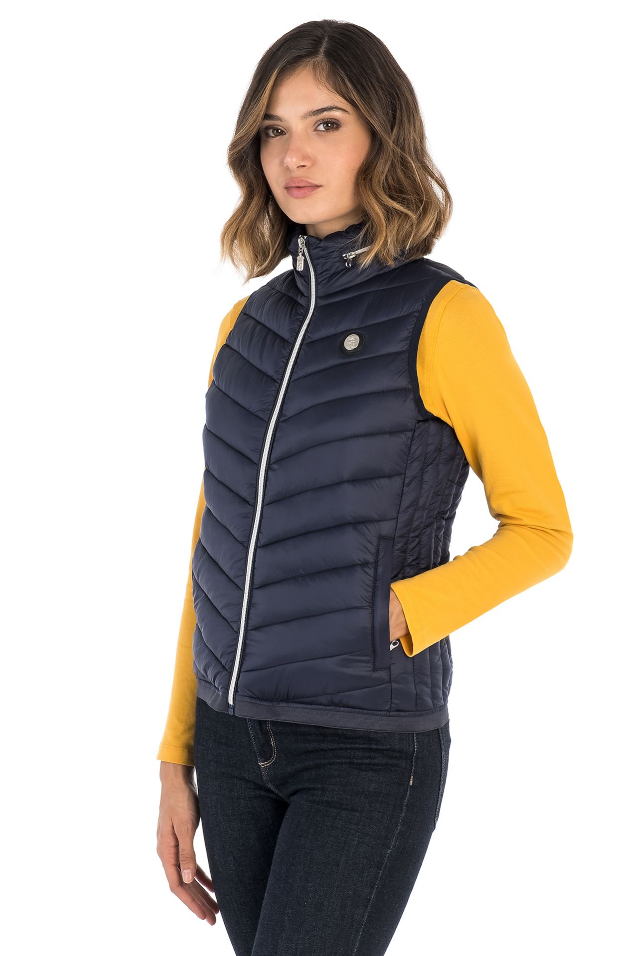 SLEEVELESS DOWN JACKET