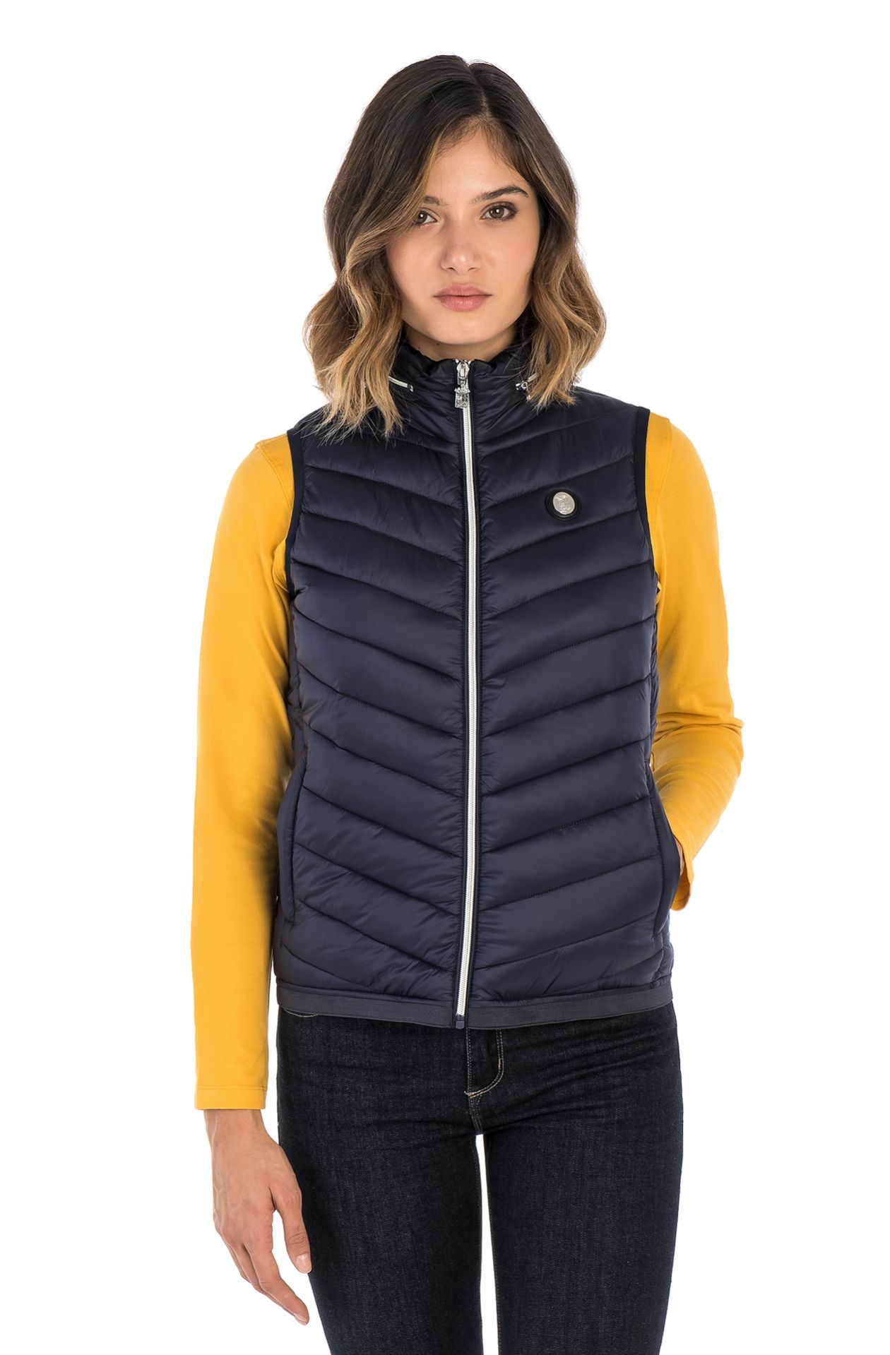 SLEEVELESS DOWN JACKET