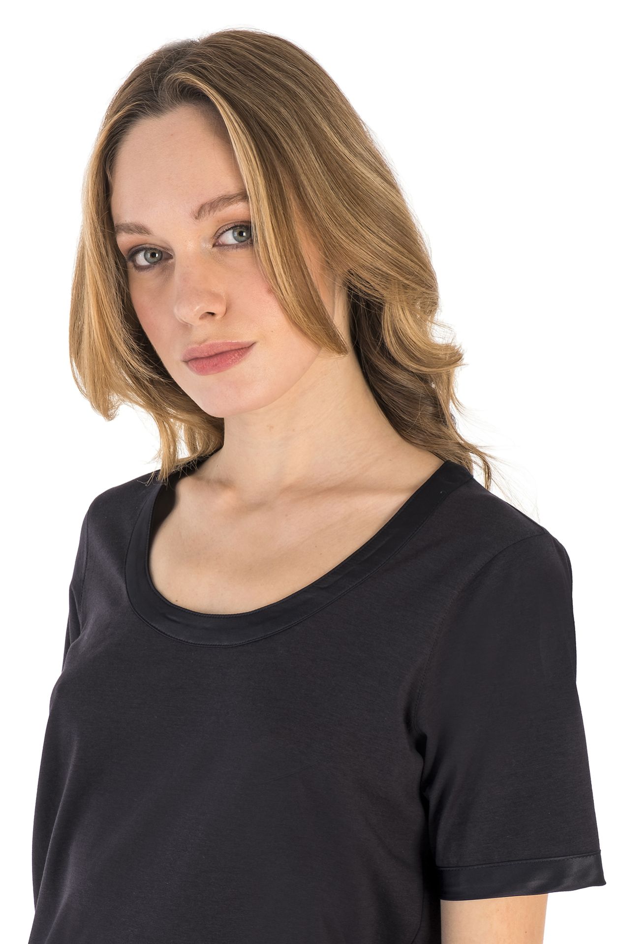 ROUND NECK HALF SLEEVE T-SHIRT