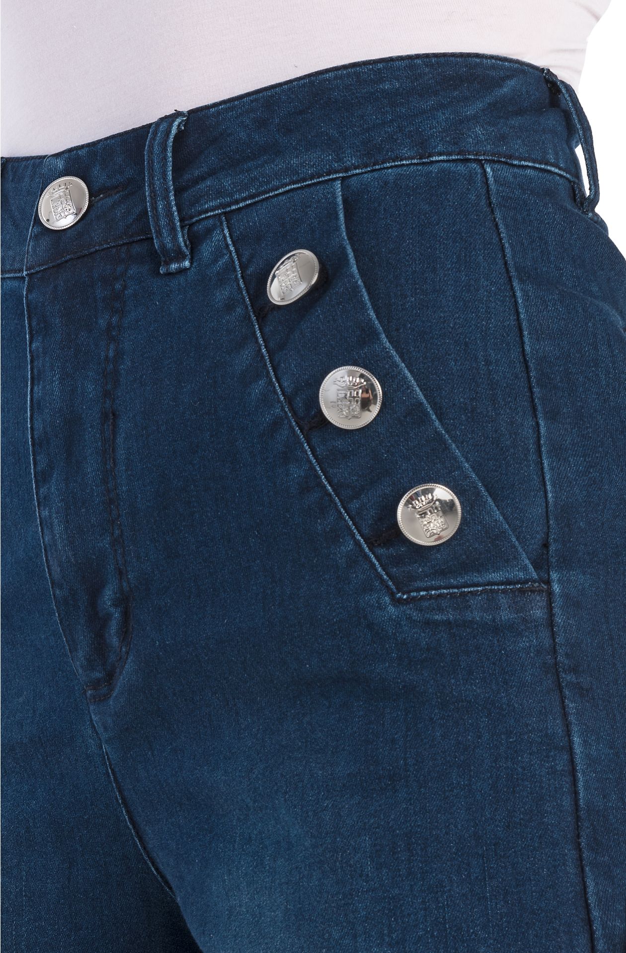 Jeans with metal buttons