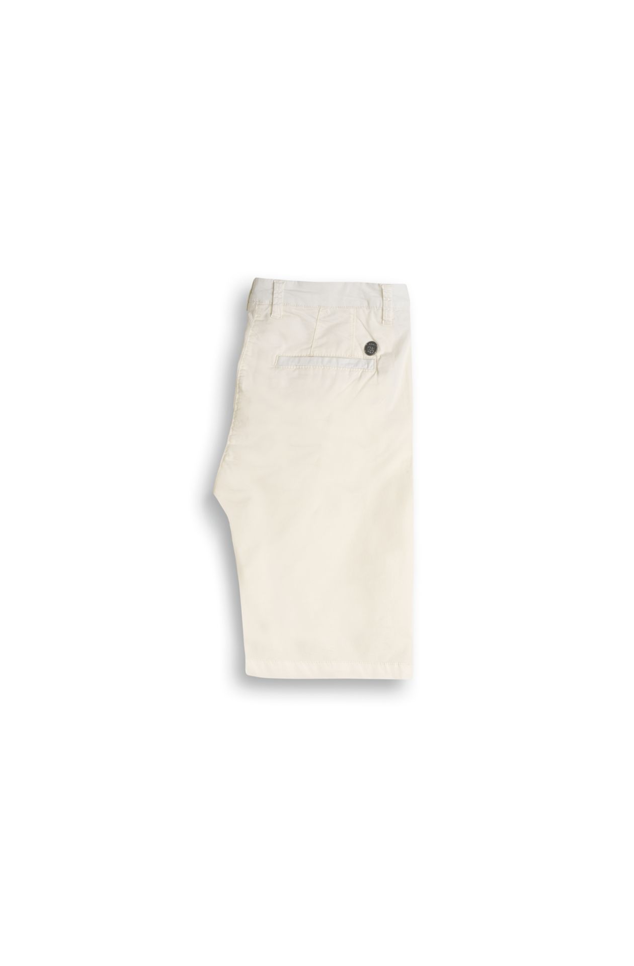 Bermudas con botones plateados