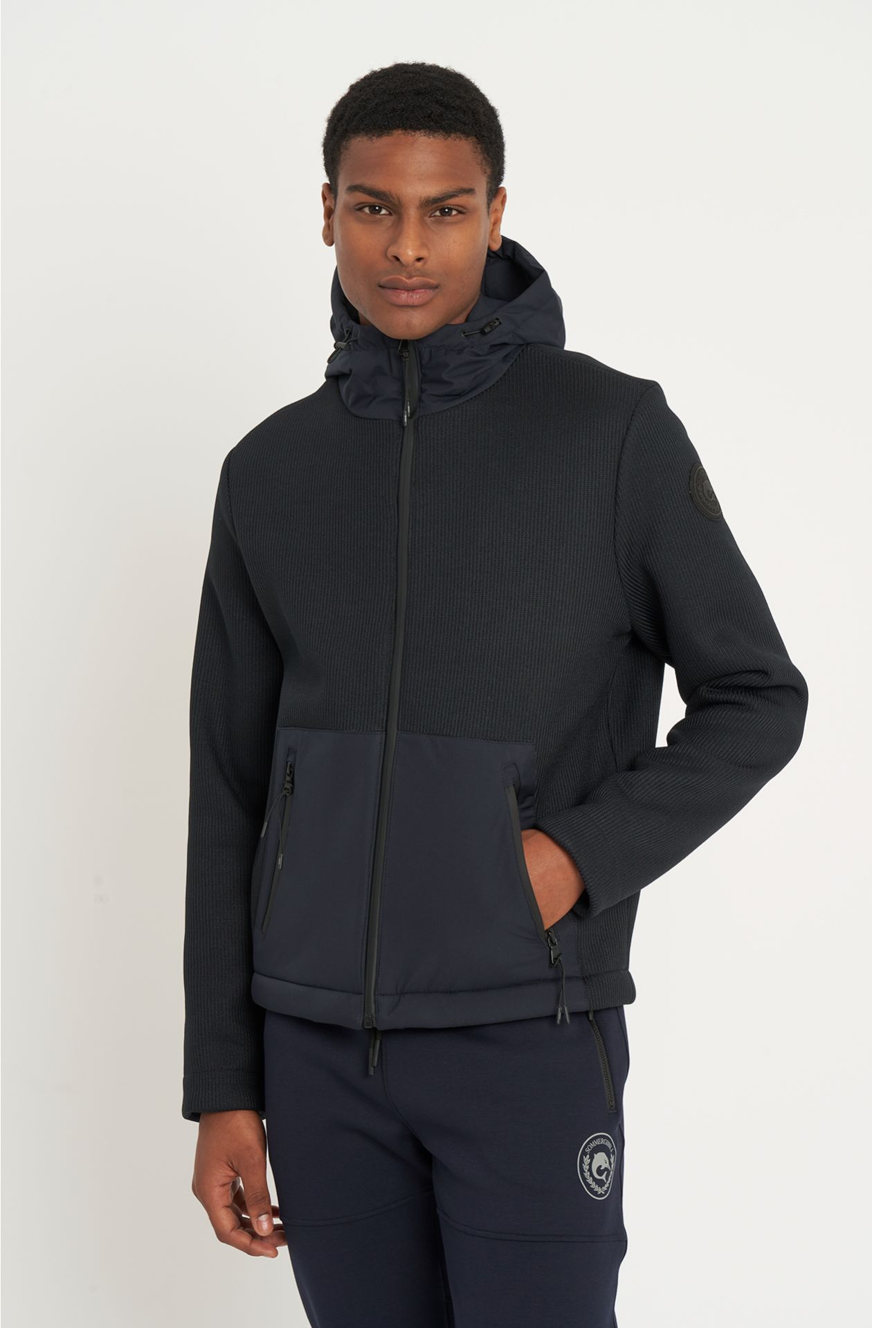 Veste à capuche matelassée