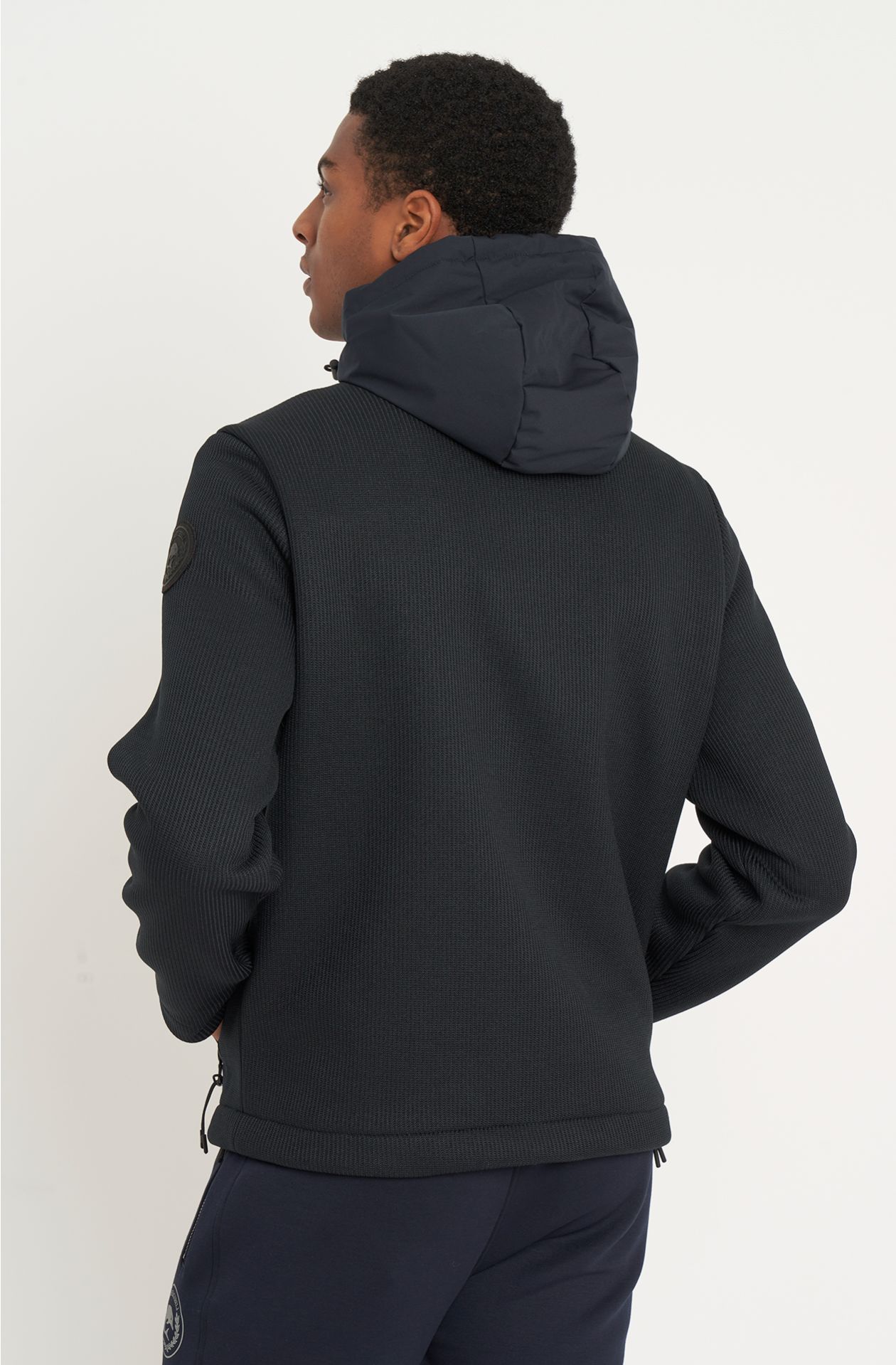 Veste à capuche matelassée