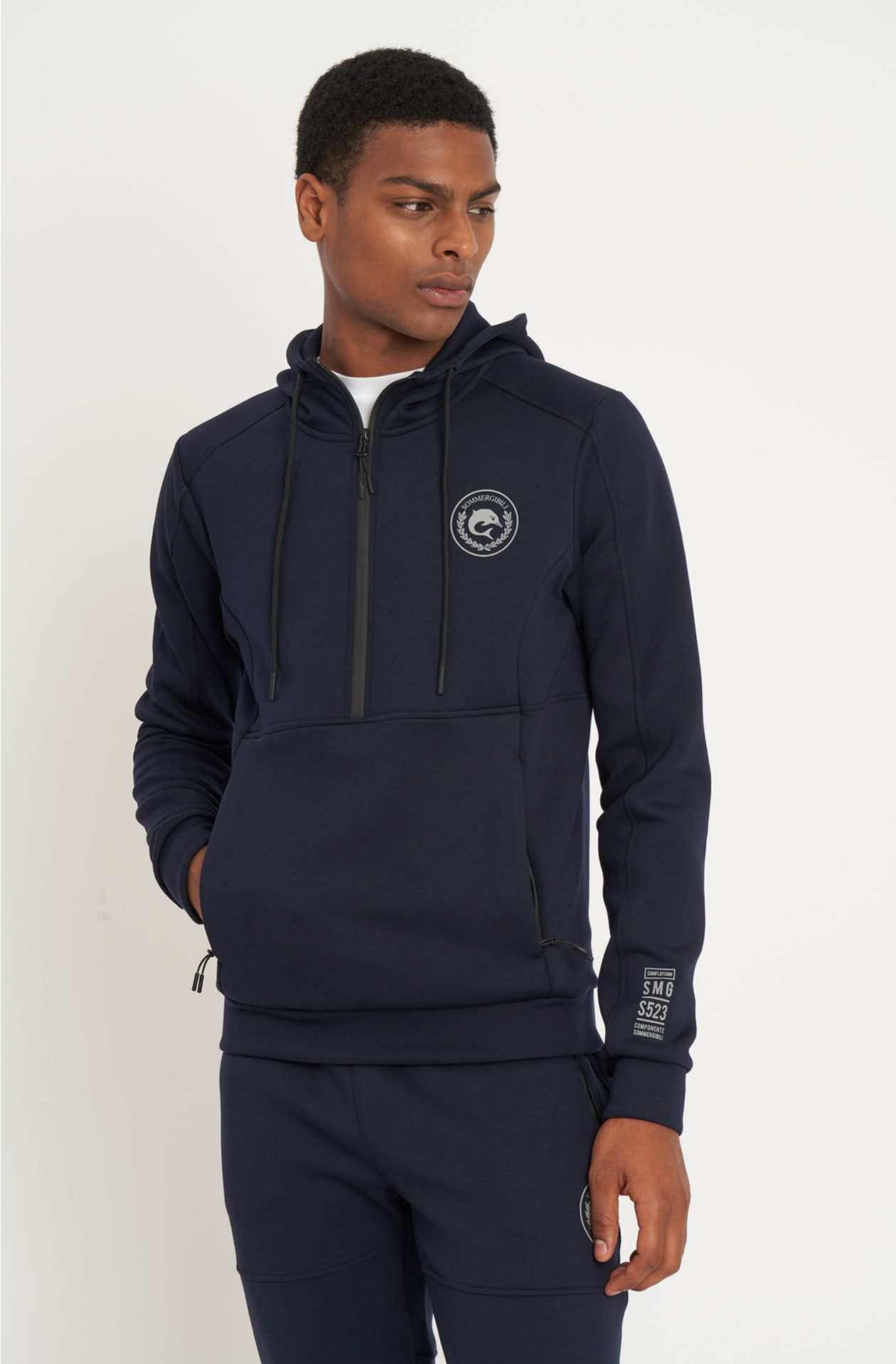 Sudadera técnica con capucha