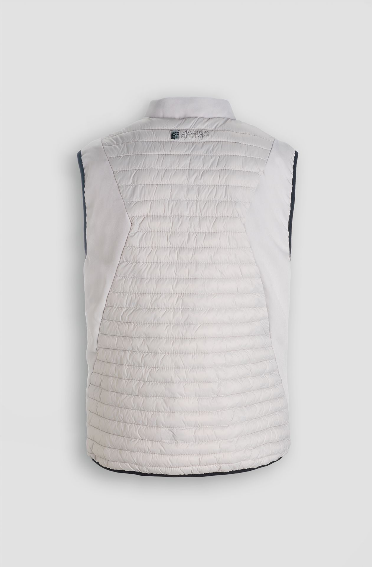 Reversible sleeveless