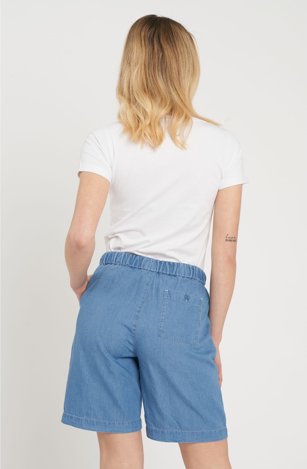 Lightweight chambray Bermuda shorts