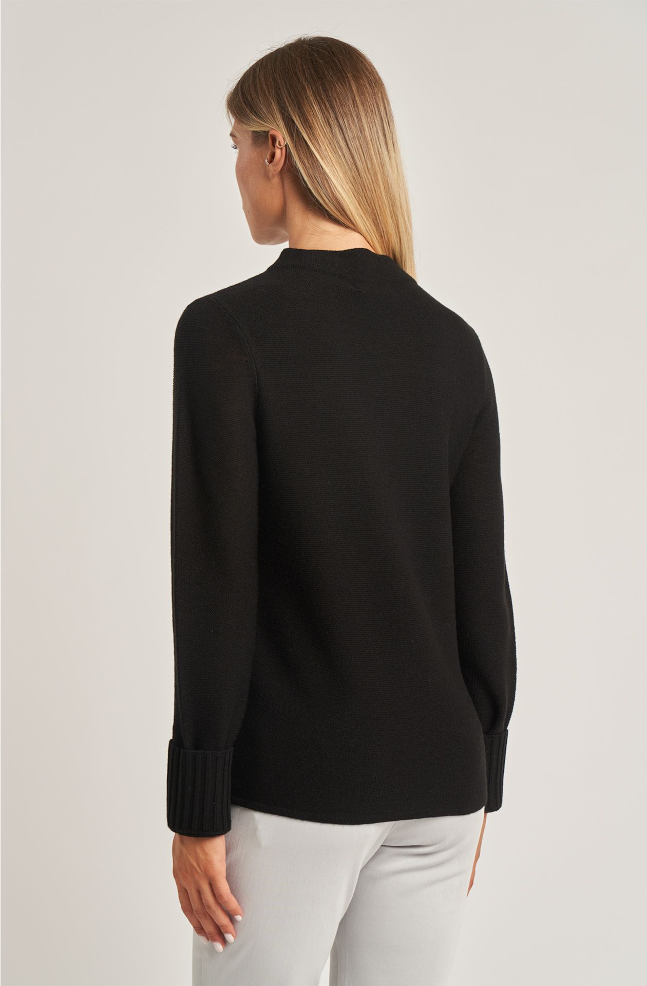 Maglione da donna in misto lana collo a vulcano