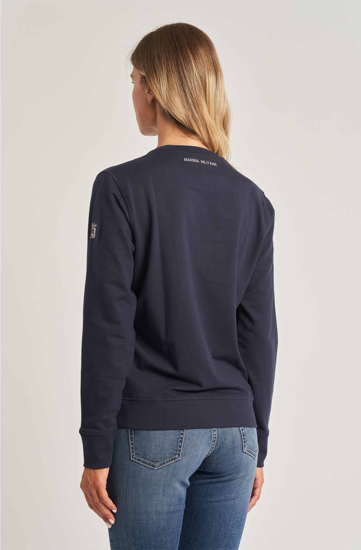 Essential women's crew-neck cotton sweatshirt