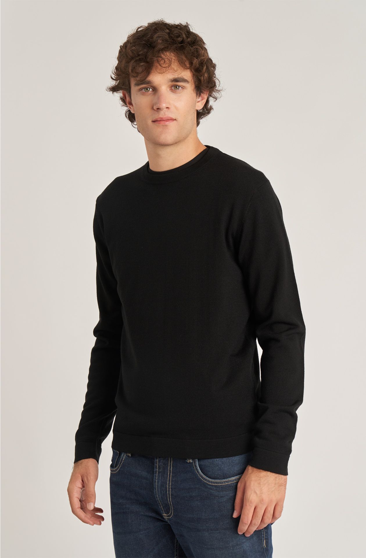 Classic men's crew-neck wool blend sweater
