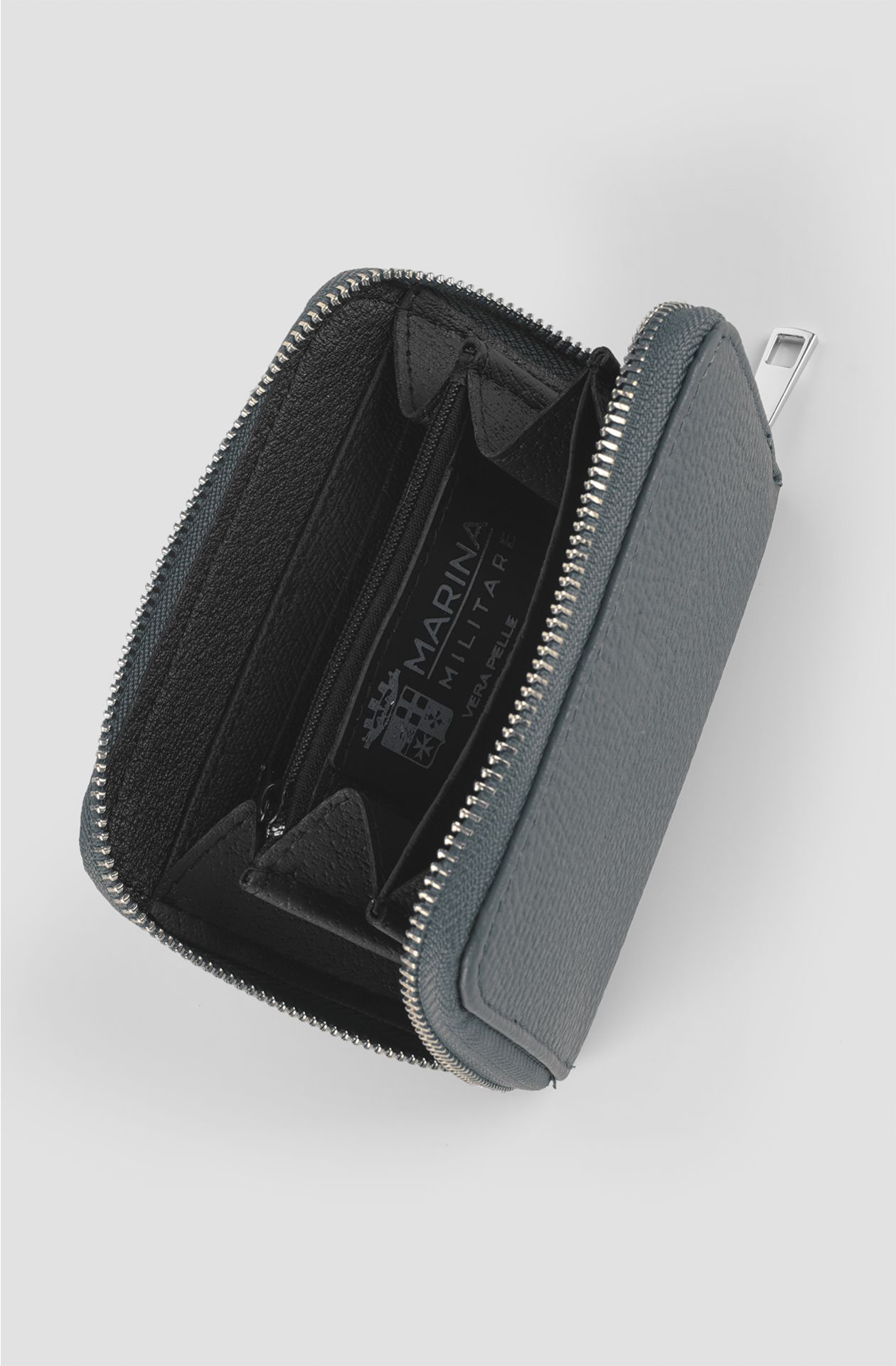 Women's hammered leather wallet