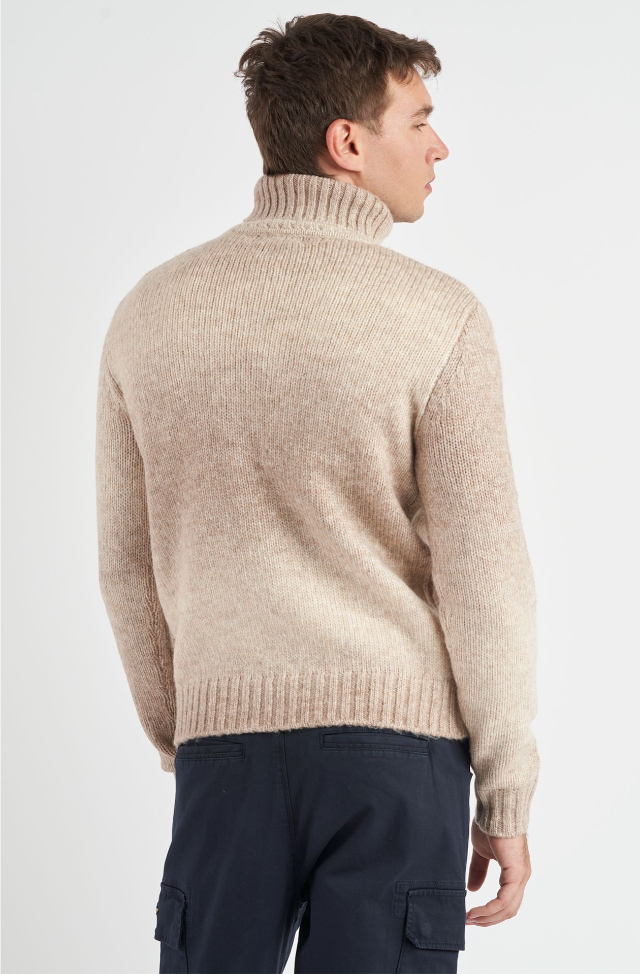 Maglione da uomo in lana collo alto