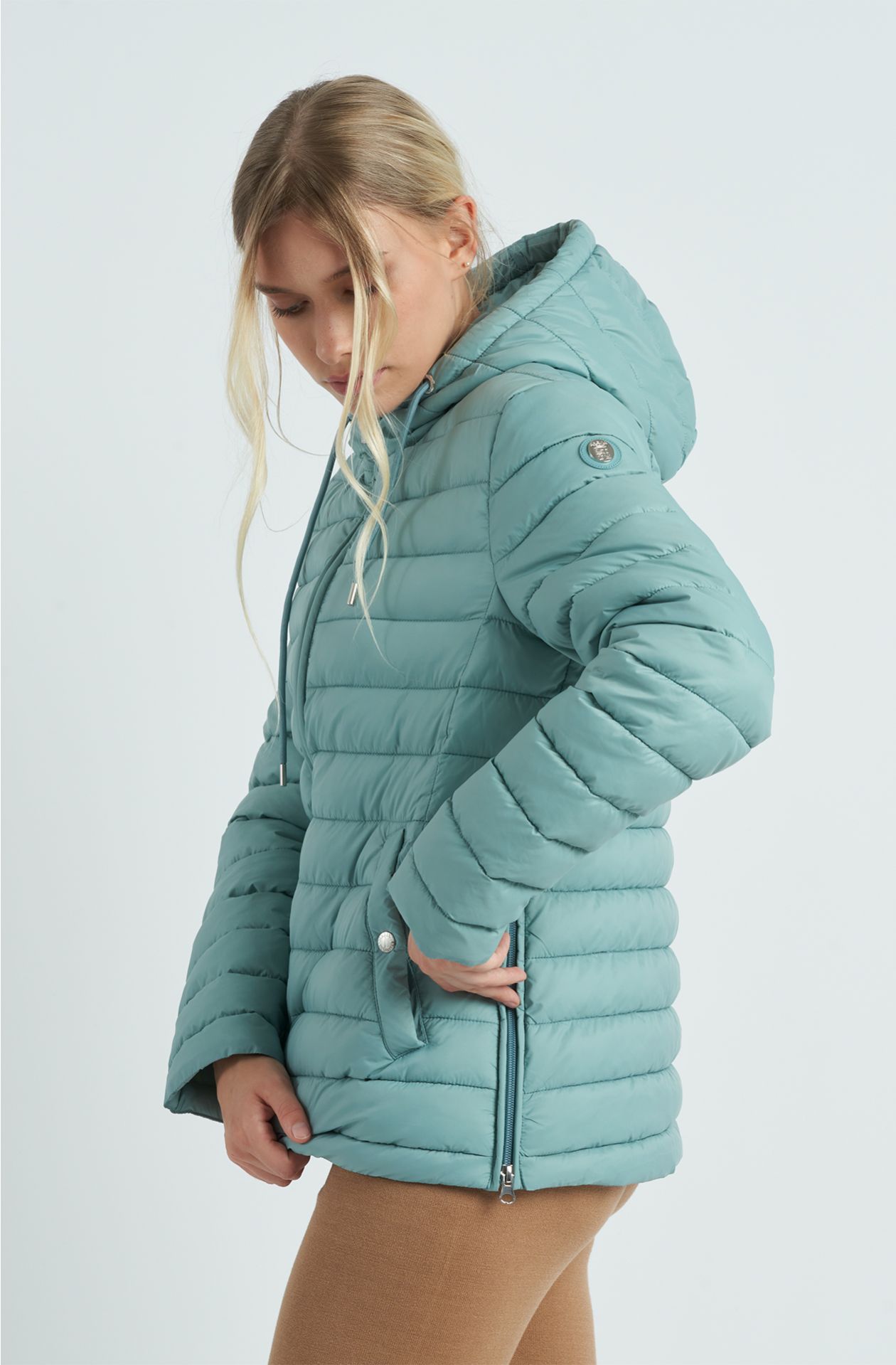 Giacca trapuntata da donna in nylon con cappuccio