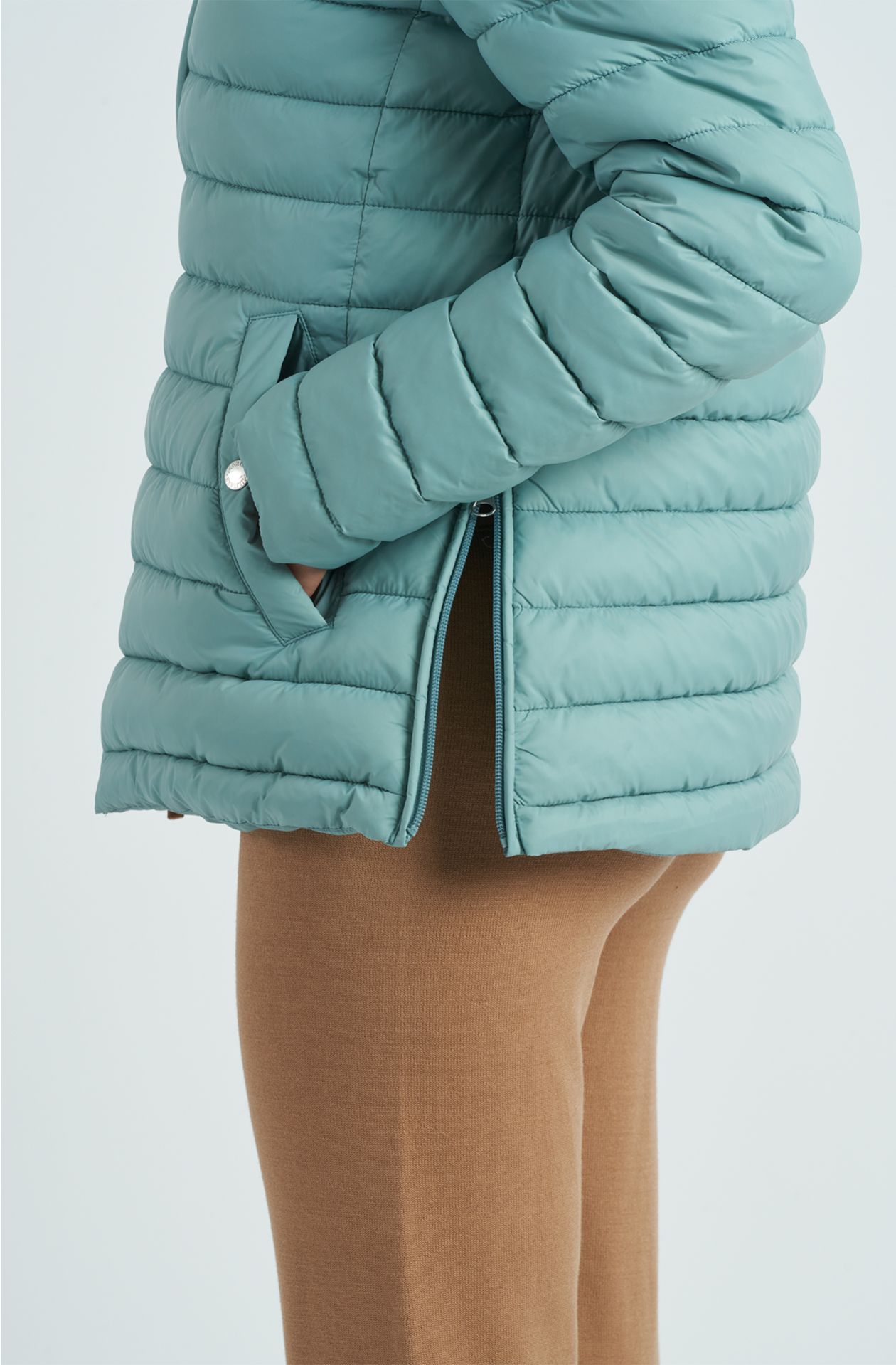 Giacca trapuntata da donna in nylon con cappuccio