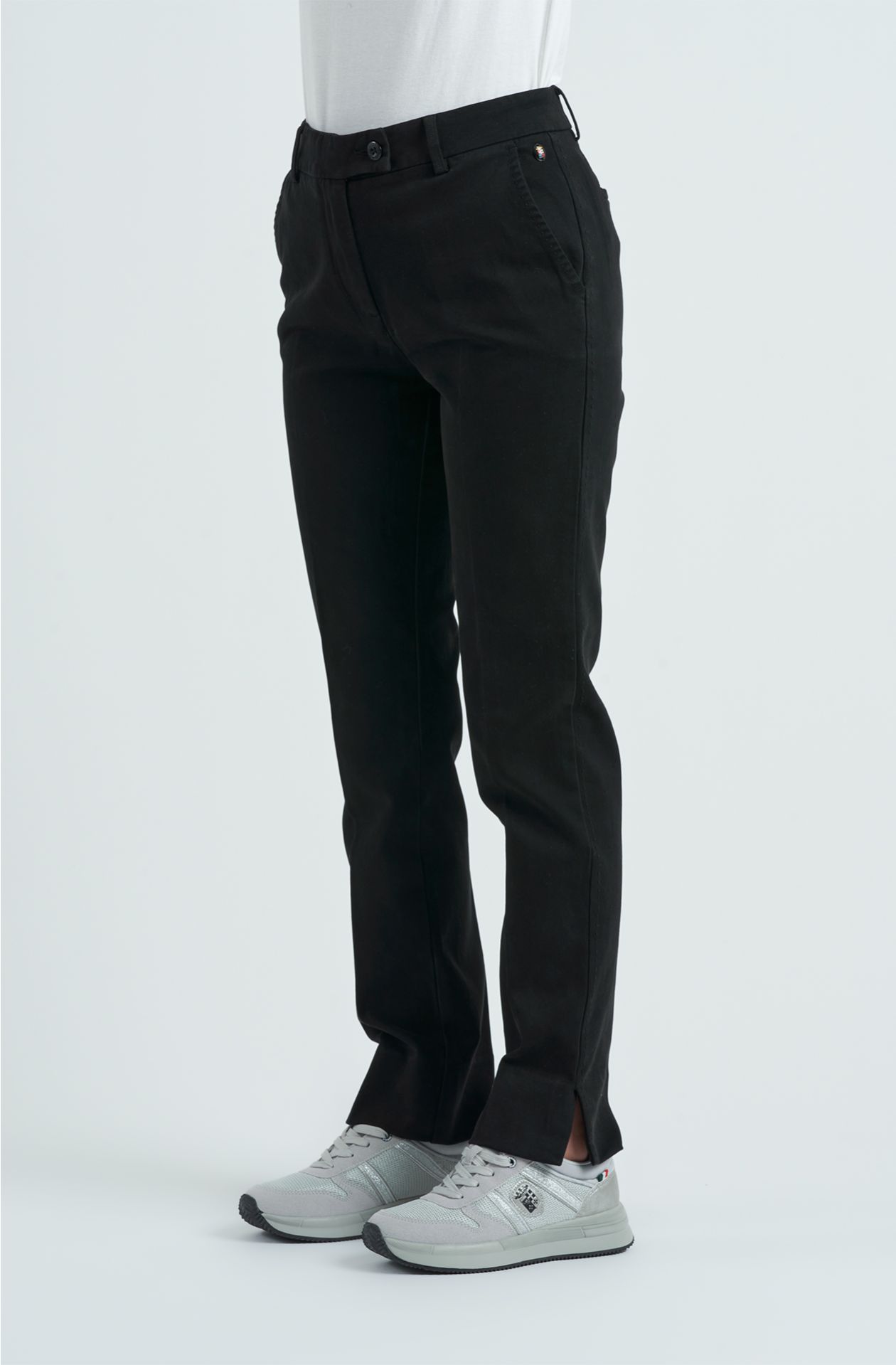 Pantalone da donna modello chino