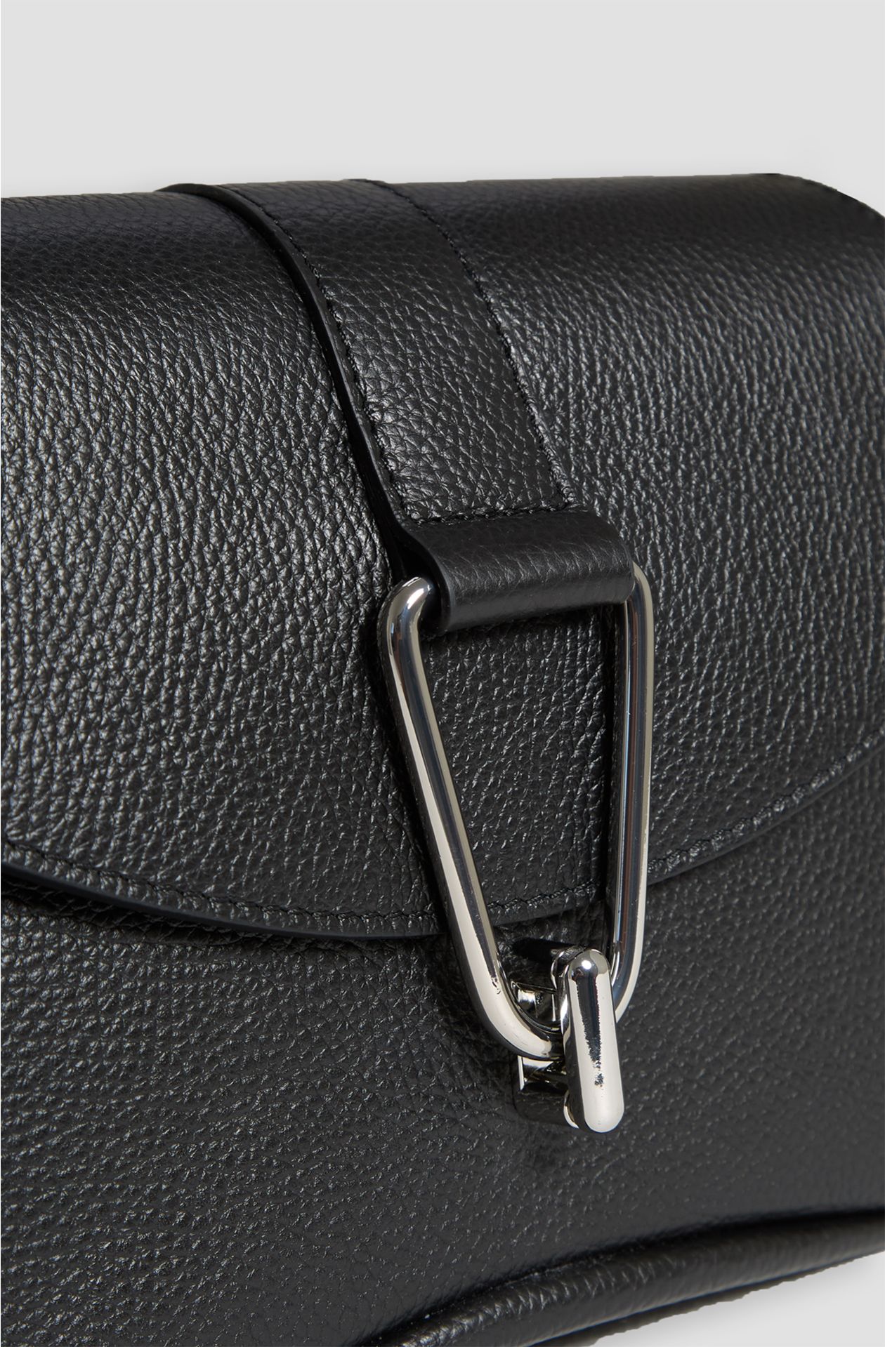 Women's hammered leather handbag
