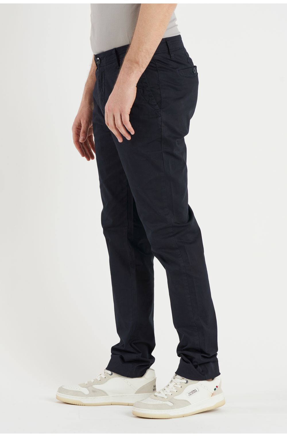 Men's slim-fit cotton chino trousers