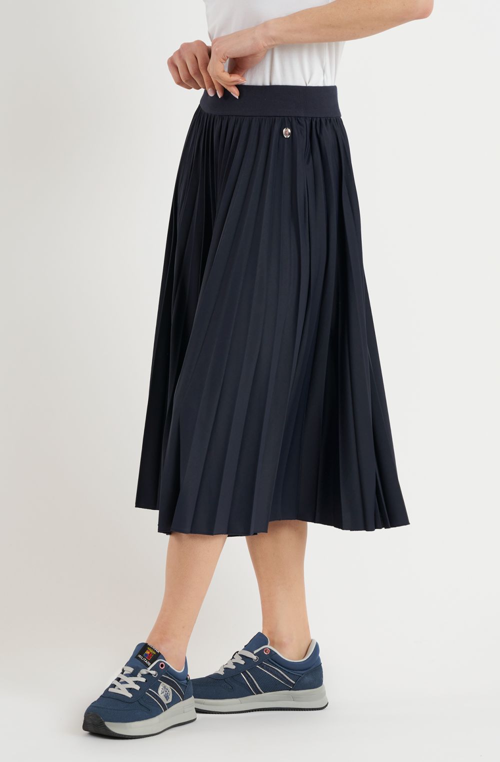 Women's pleated microfiber skirt