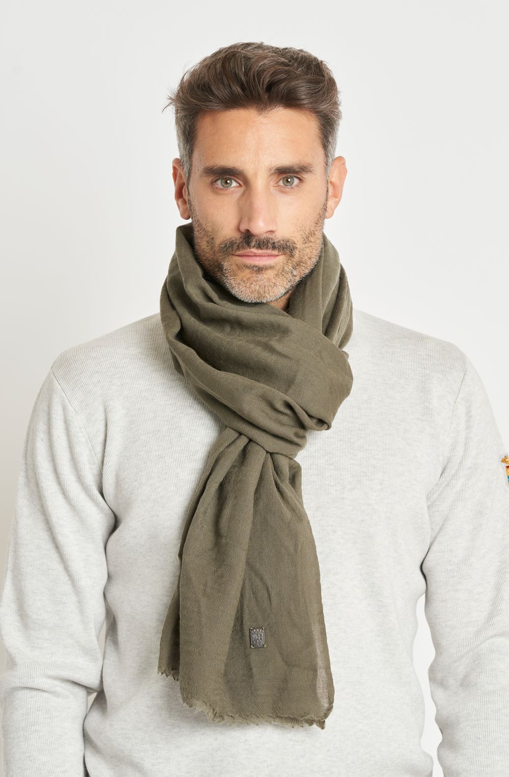 Unisex wool scarf
