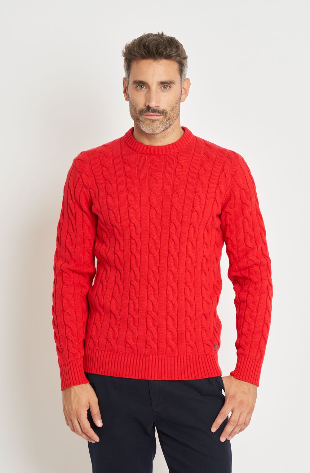 Maglia girocollo uomo con lavorazione a trecce