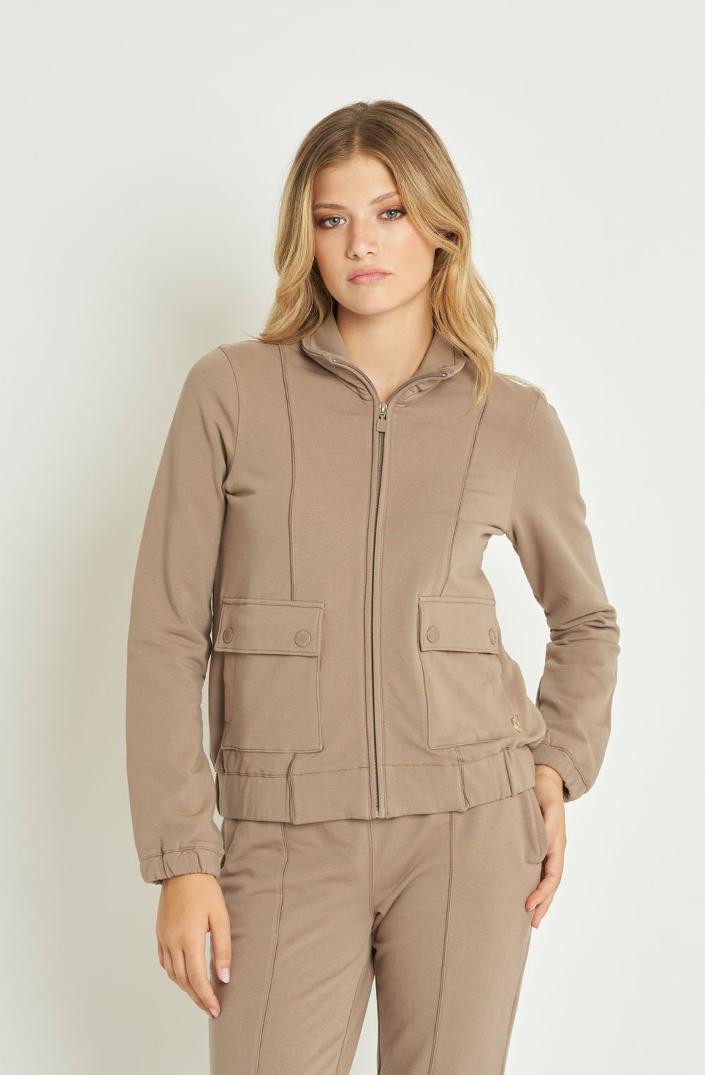 Women's full-zip sweatshirt